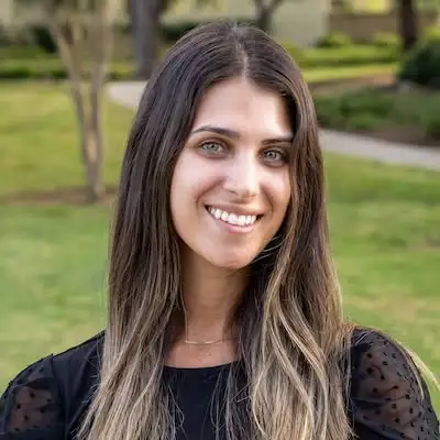 Photo of Miriam Veffer